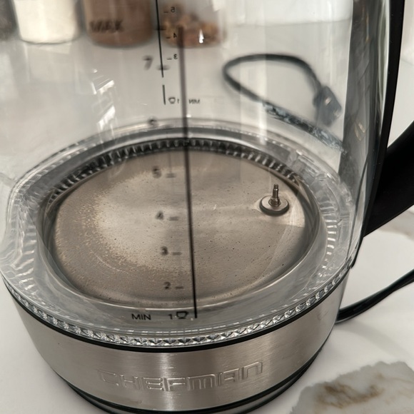 Chefman Electric Kettle - Picture 3 of 4